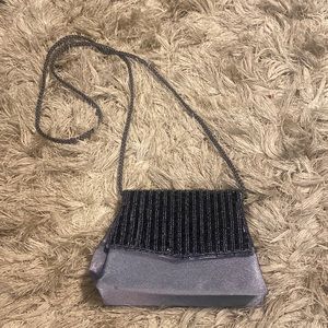 Cute purse great for prom or formal!